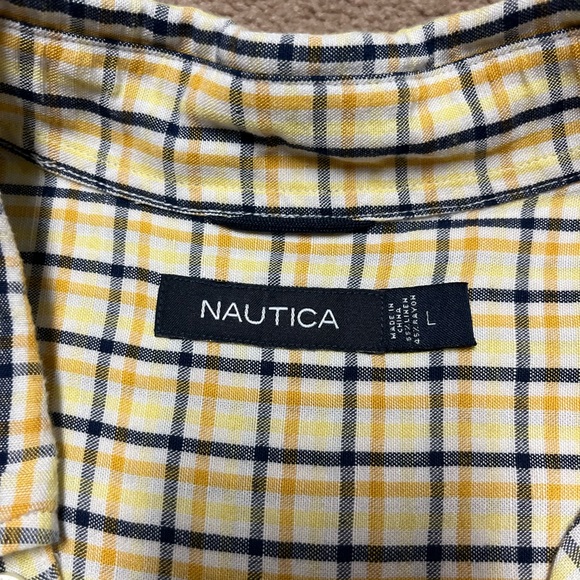 Nautica short sleeve button down - Picture 2 of 4